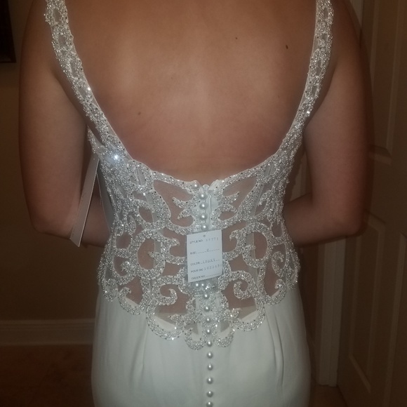 Galina Signature Wedding Dress - Picture 3 of 8